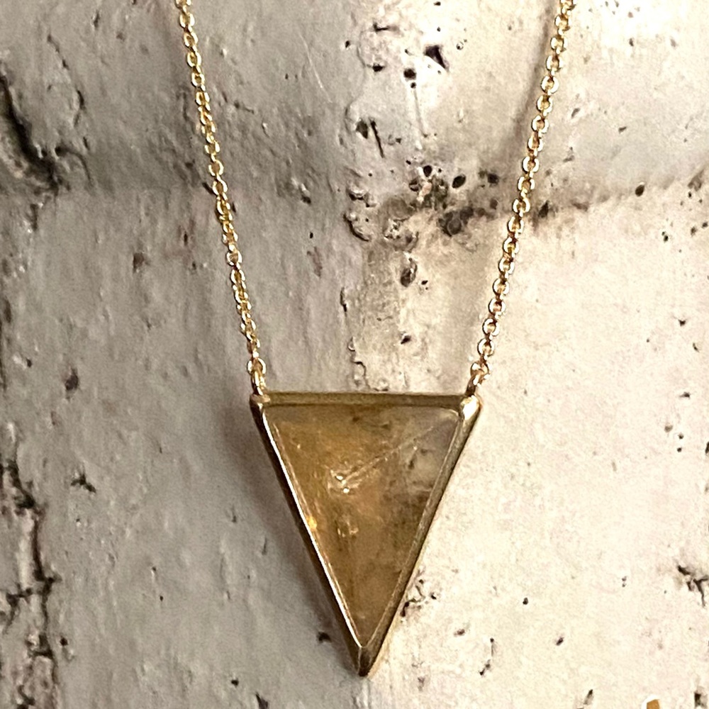 💥HOST PICK💥 NWT Lucky Brand Triangular Citrine Pendant